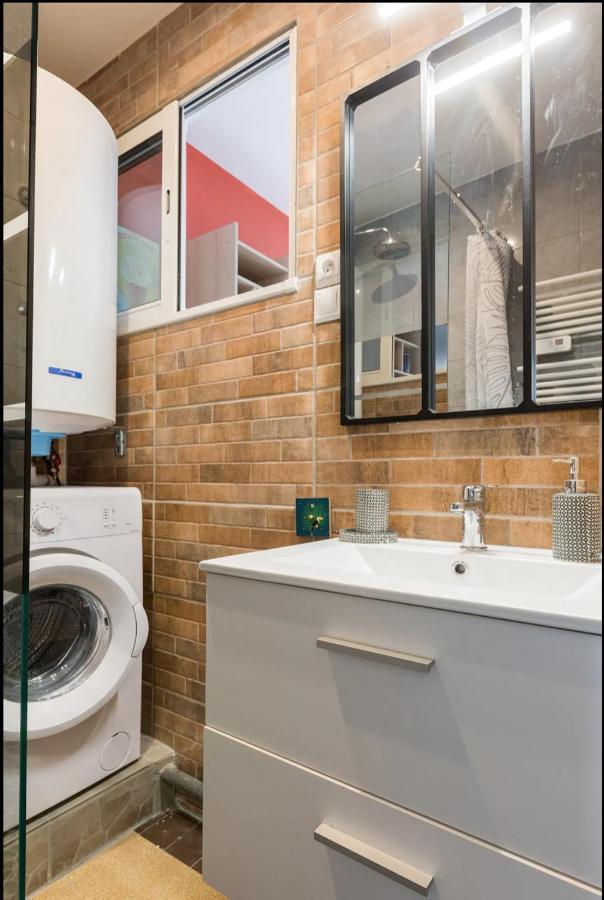 Appartement T2 A Africa, 30m2, Hypercentre Parking, Balcon Valenciennes